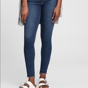 GAP High Rise True Skinny Jeans with Washwell, NWT, size 16R